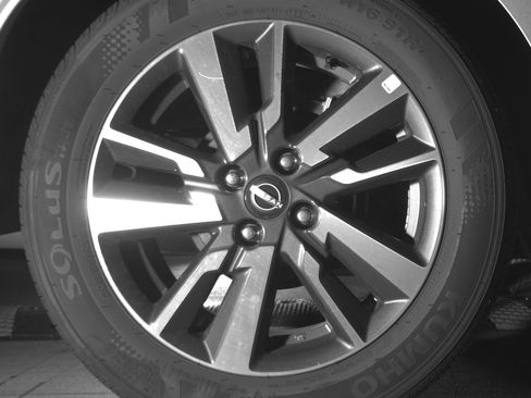 Used 2025 Nissan Versa SV image 15