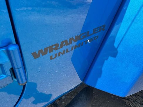 Used 2016 Jeep Wrangler Unlimited Rubicon AWD/4WD image 18