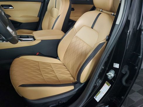 Used 2024 Nissan Sentra SV w/ SV Premium Package image 12