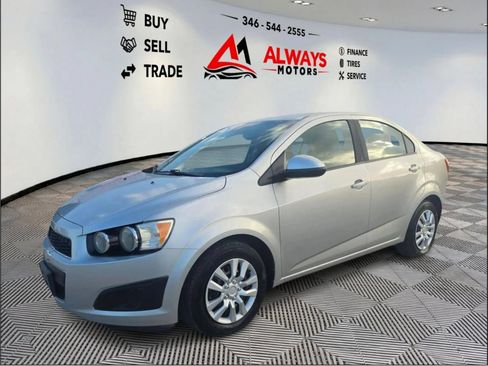 Used 2013 Chevrolet Sonic LS FWD image 11