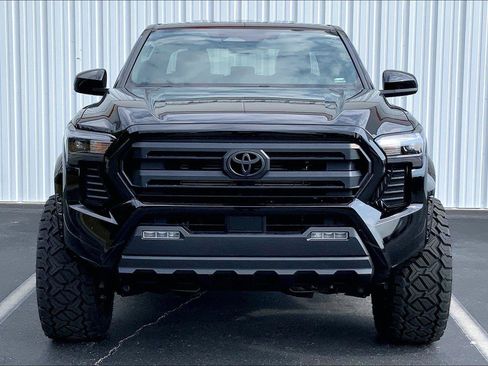 Used 2024 Toyota Tacoma SR5 AWD/4WD image 3