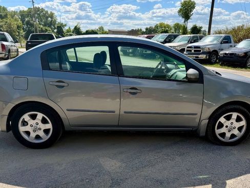 Used 2010 Nissan Sentra 2.0 FWD image 11