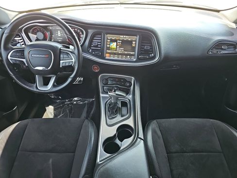 Used 2018 Dodge Challenger R/T Scat Pack w/ Dynamics Package RWD image 9