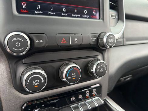 Used 2019 RAM 2500 Big Horn w/ Towing Technology Group AWD/4WD image 29