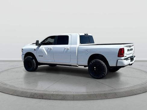 Used 2025 RAM 2500 Laramie AWD/4WD image 6