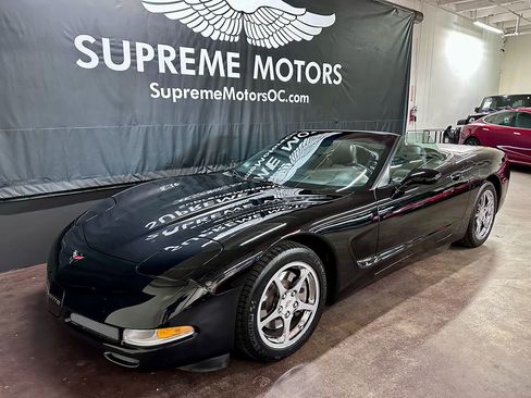Used 2004 Chevrolet Corvette Convertible w/ Preferred Equipment Group image 8