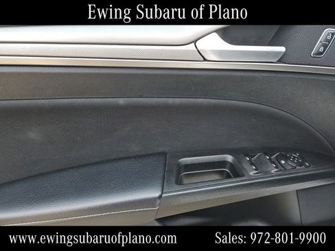 Used 2018 Ford Fusion SE FWD image 6