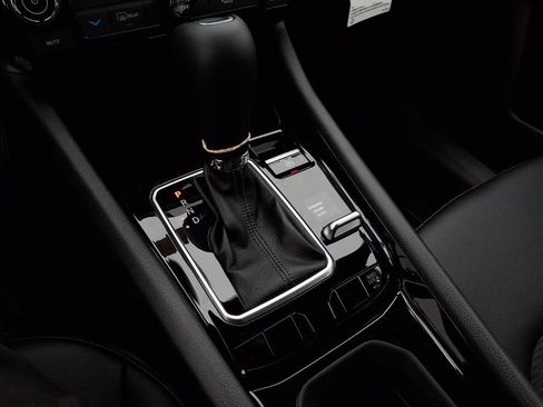 New 2026 Jeep Compass Latitude AWD/4WD image 10