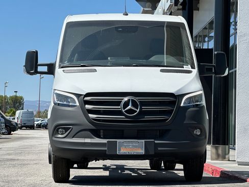 New 2024 Mercedes-Benz Sprinter 4500 image 8