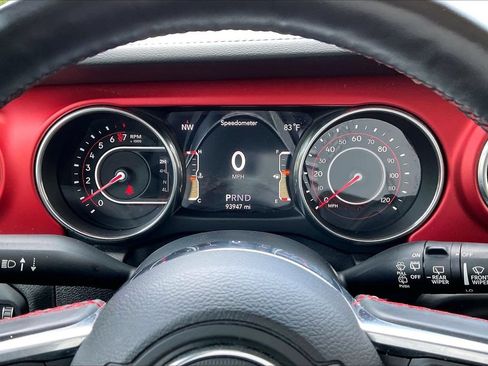 Certified 2018 Jeep Wrangler Unlimited Rubicon AWD/4WD image 10