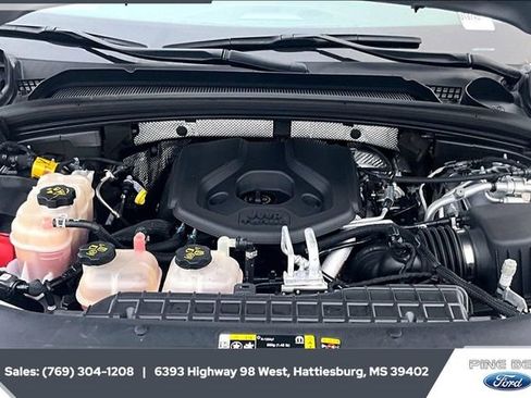 Used 2023 Jeep Grand Cherokee 4WD 4xe image 8