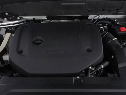 Used 2024 Volvo XC90 B6 Ultimate w/ Protection Package Premier AWD/4WD image 27