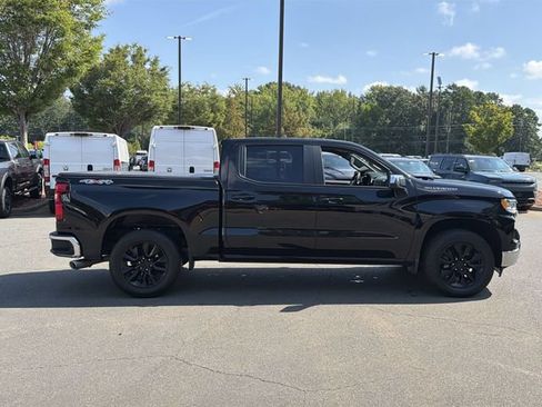 Used 2024 Chevrolet Silverado 1500 LT AWD/4WD image 13