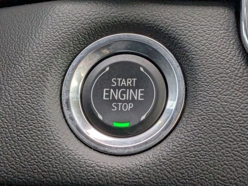 Used 2025 Chevrolet Colorado LT w/ Advanced Trailering Package image 30