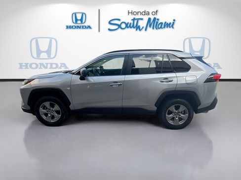 Used 2024 Toyota RAV4 LE AWD/4WD image 4
