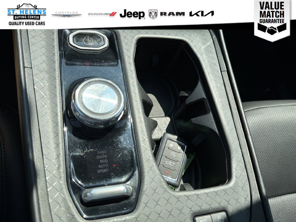 Used 2024 Jeep Wagoneer Launch Edition AWD/4WD image 26