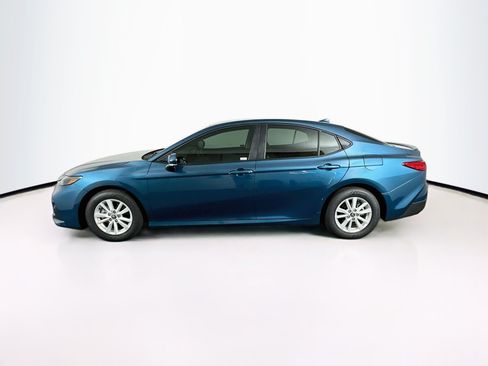 Used 2026 Toyota Camry LE w/ Convenience Package FWD image 4