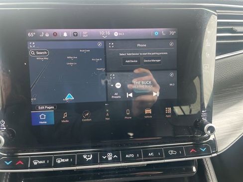 Used 2023 Jeep Wagoneer L Series II image 24