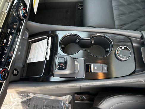 Used 2026 Nissan Rogue Platinum w/ Platinum Premium Package image 16