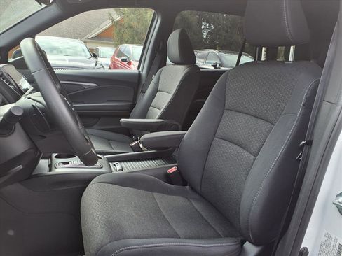 Used 2021 Honda Passport Sport image 11