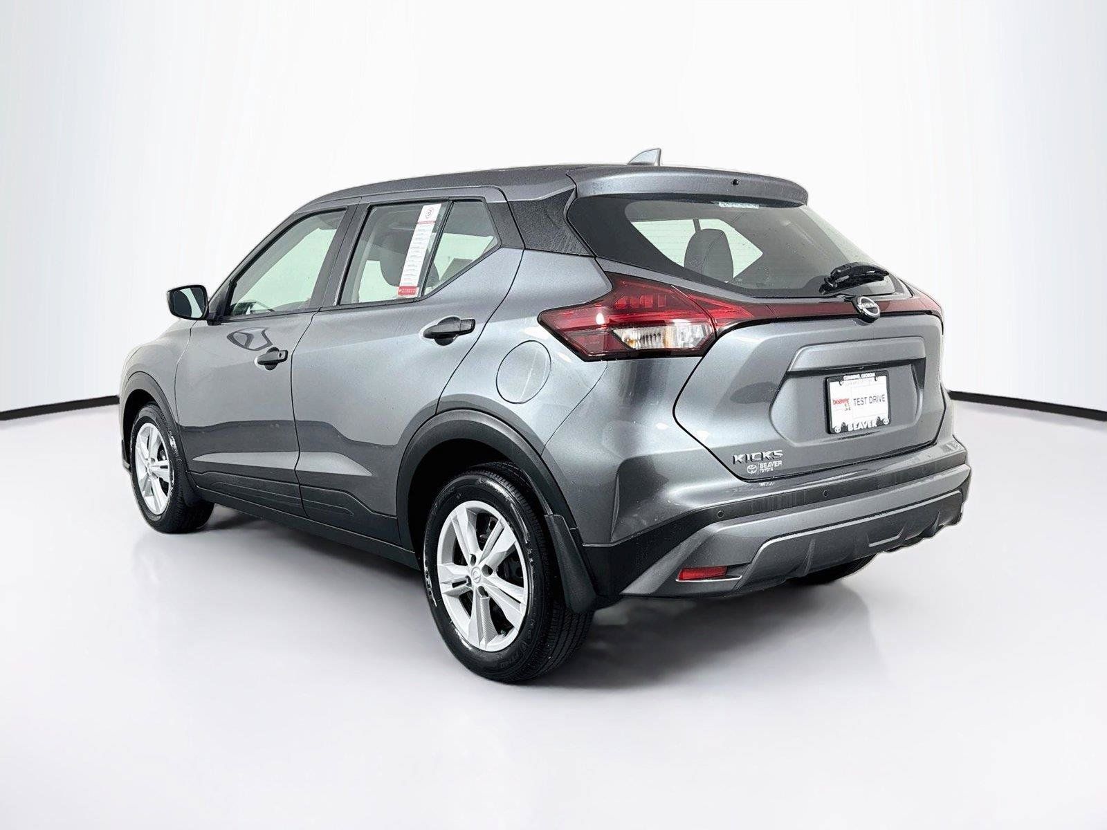 Used 2024 Nissan Kicks S FWD image 11