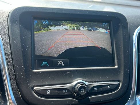 Used 2018 Chevrolet Equinox LT FWD image 26
