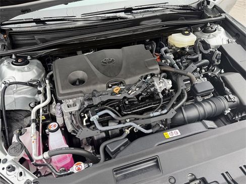Used 2025 Toyota Camry LE image 24