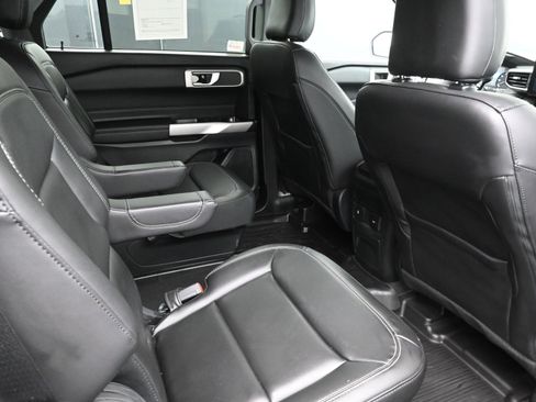 Used 2023 Ford Explorer XLT w/ Equipment Group 202A image 24