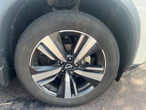 Used 2023 Nissan Rogue SL AWD/4WD image 22