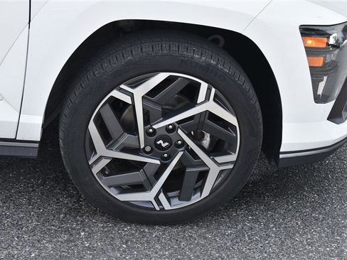 Used 2023 Nissan Rogue S AWD/4WD image 29