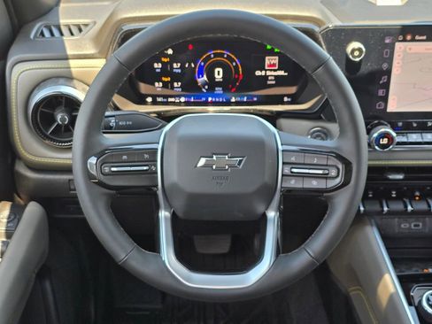New 2026 Chevrolet Colorado ZR2 w/ Technology Package AWD/4WD image 7