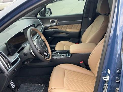 Certified 2025 Kia Sorento SX Prestige w/ Olive Brown Leather Package AWD/4WD image 35