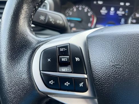 Certified 2023 Ford Explorer XLT w/ Equipment Group 202A AWD/4WD image 16