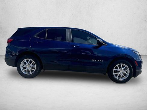 Used 2023 Chevrolet Equinox LS FWD image 5