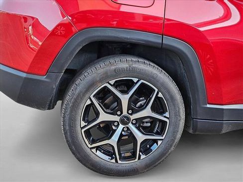 Used 2025 Jeep Compass Limited AWD/4WD image 17