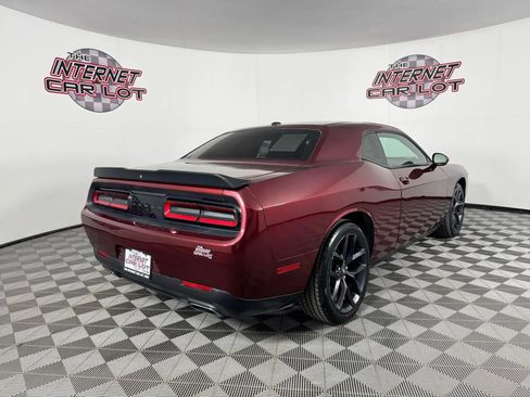 Used 2020 Dodge Challenger SXT w/ Blacktop Package RWD image 7