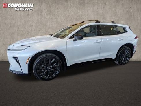 New 2025 Toyota Crown Signia Limited w/ Advanced Technology Package image 5