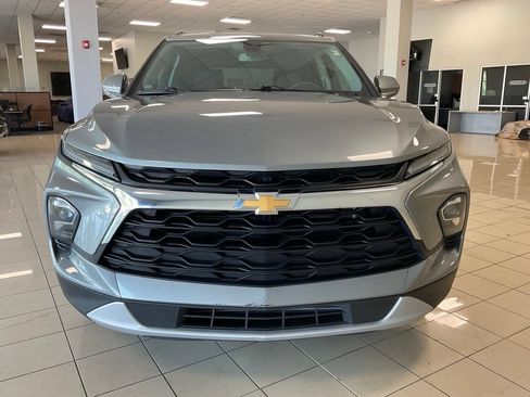 Used 2024 Chevrolet Blazer LT w/ Convenience Package AWD/4WD image 2