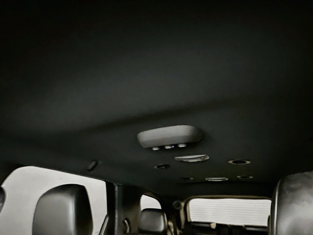 Used 2022 Dodge Durango R/T w/ Blacktop Package AWD/4WD image 21