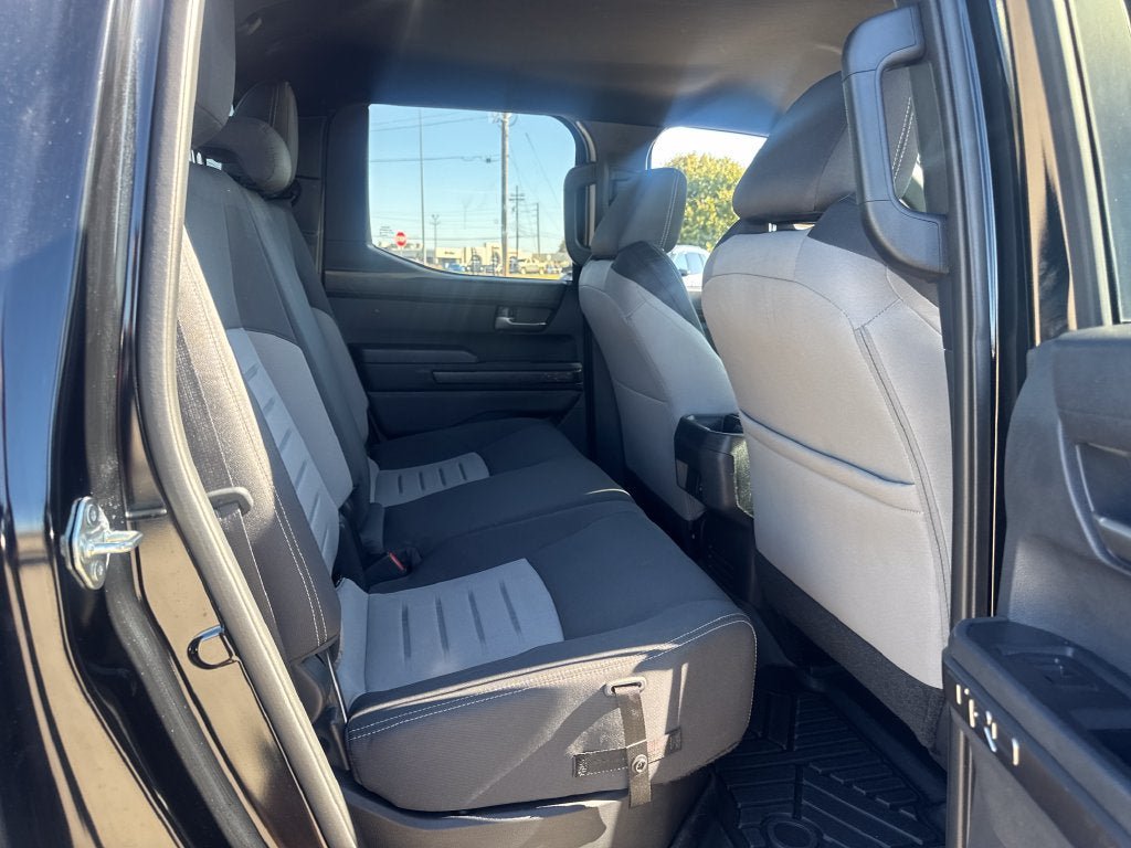 Used 2024 Toyota Tacoma TRD Sport AWD/4WD image 11