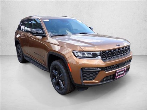 New 2026 Jeep Grand Cherokee Limited w/ Limited Altitude Package AWD/4WD image 6