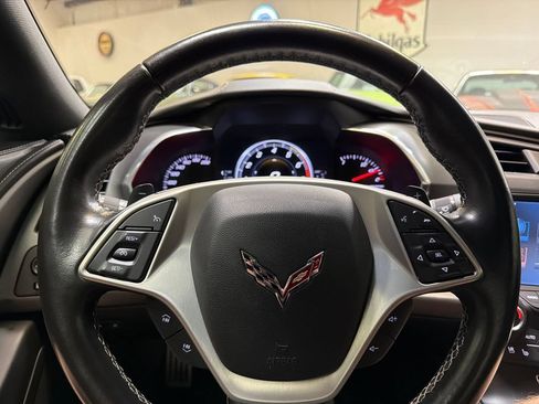 Used 2014 Chevrolet Corvette Stingray Convertible w/ 3LT Preferred Equipment Group RWD image 17