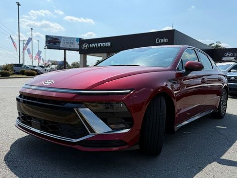 New 2025 Hyundai Sonata SEL image 3