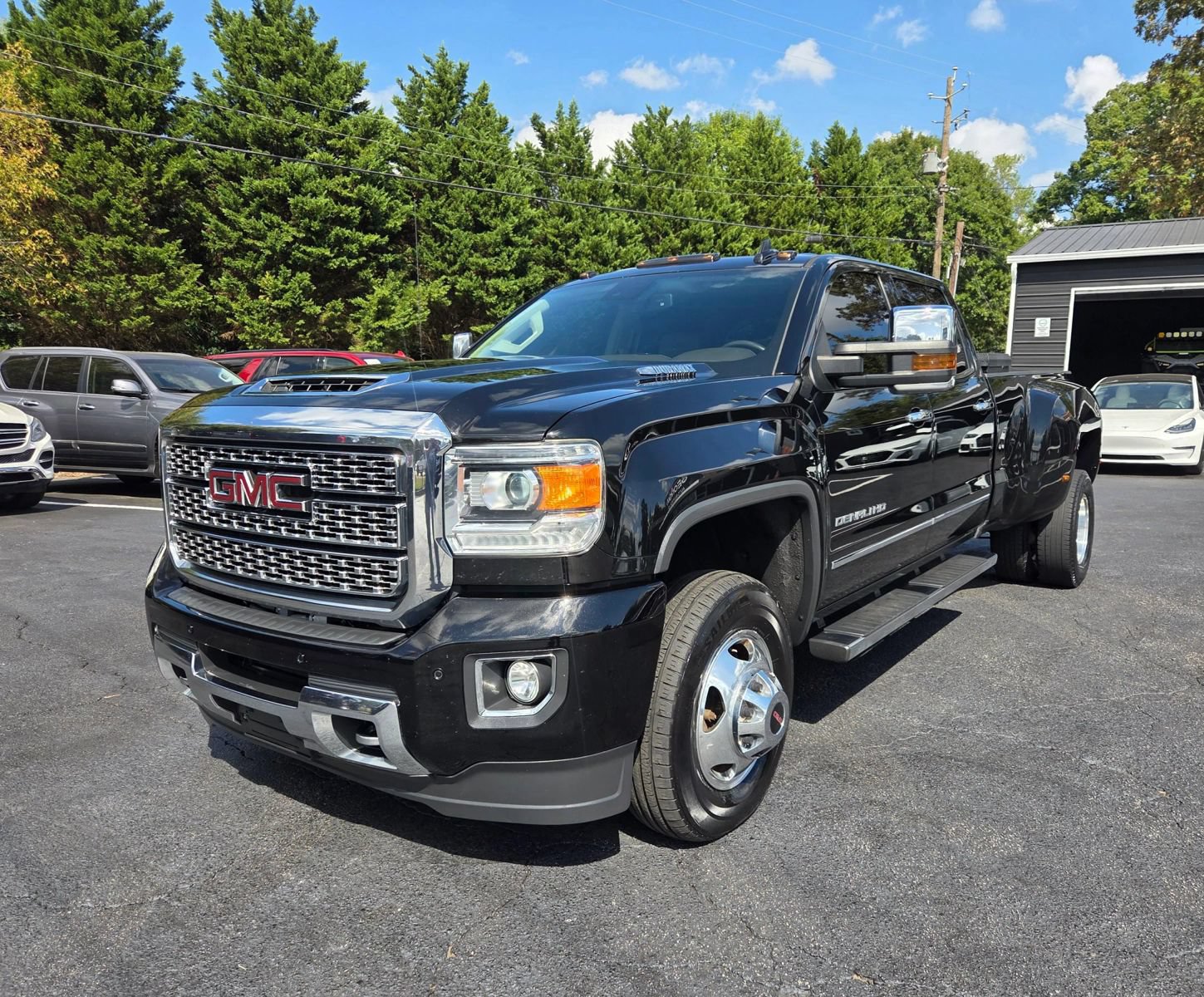 Used 2019 GMC Sierra 3500 Denali w/ Duramax Plus Package AWD/4WD image 3