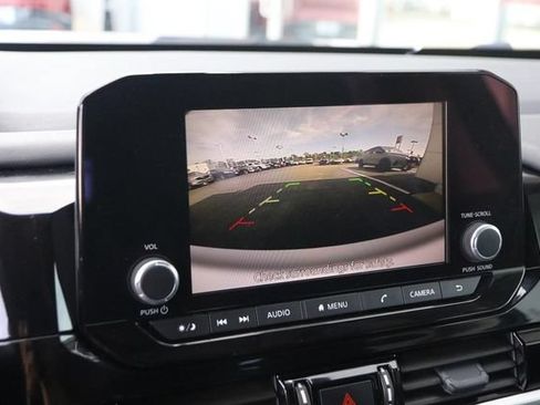 Certified 2025 Nissan Pathfinder SV AWD/4WD image 18
