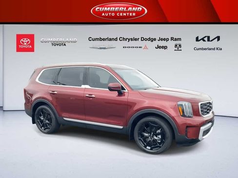 Used 2024 Kia Telluride S w/ S Sunroof Package image 2