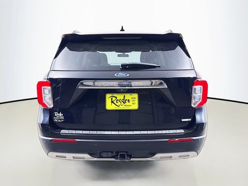 Used 2020 Ford Explorer XLT w/ Equipment Group 202A AWD/4WD image 7