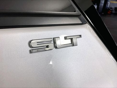 Used 2021 GMC Terrain SLT FWD image 10