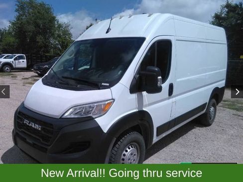 Used 2025 RAM ProMaster 2500 w/ Convenience Group FWD image 1