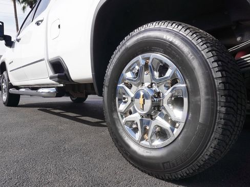 Certified 2023 Chevrolet Silverado 3500 LTZ w/ LTZ Convenience Package image 6